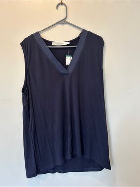 Contemporaine Dark Navy V-Neck Sleeveless Tank
